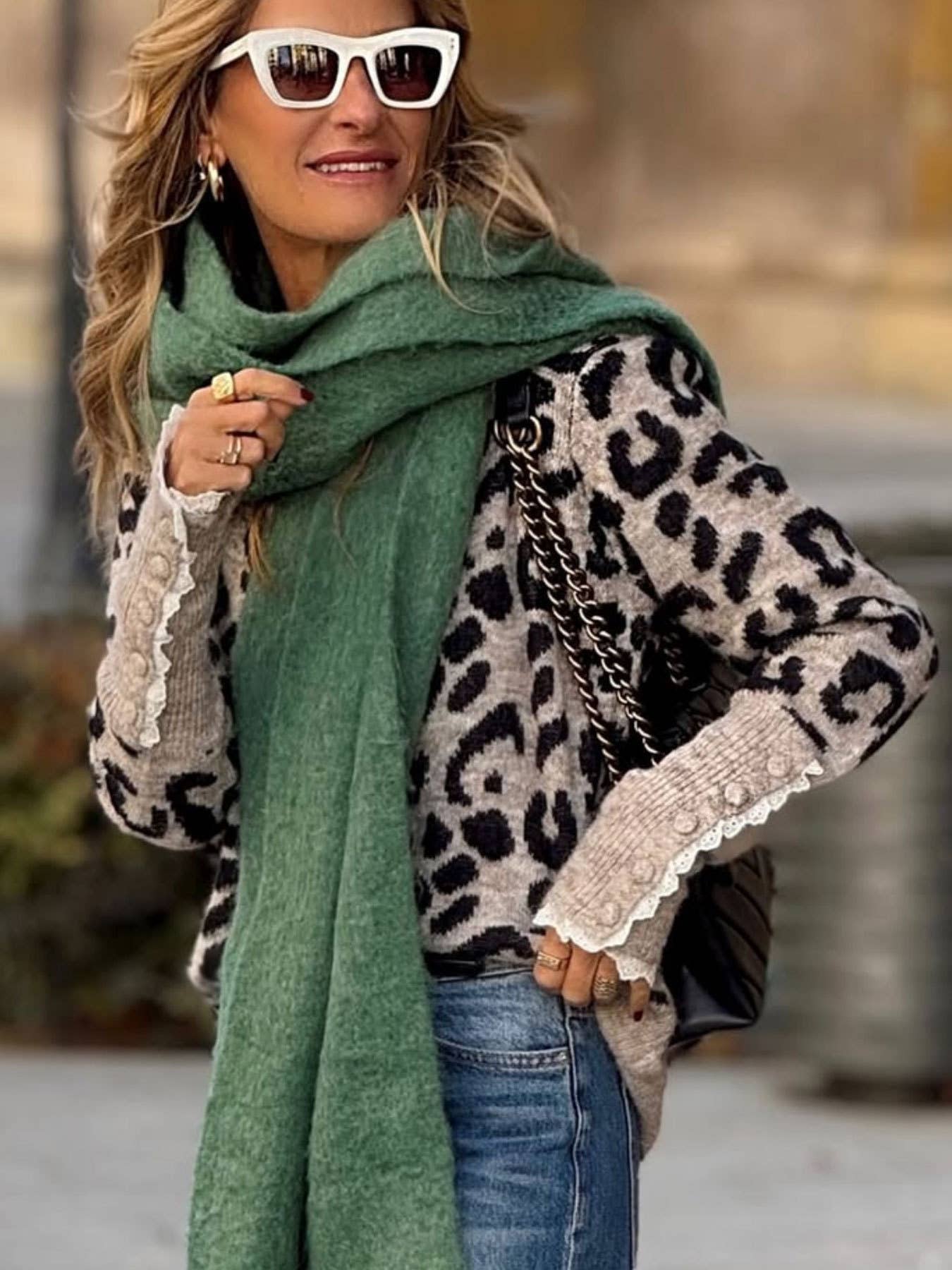Lace-trimmed round-neck leopard print sweater