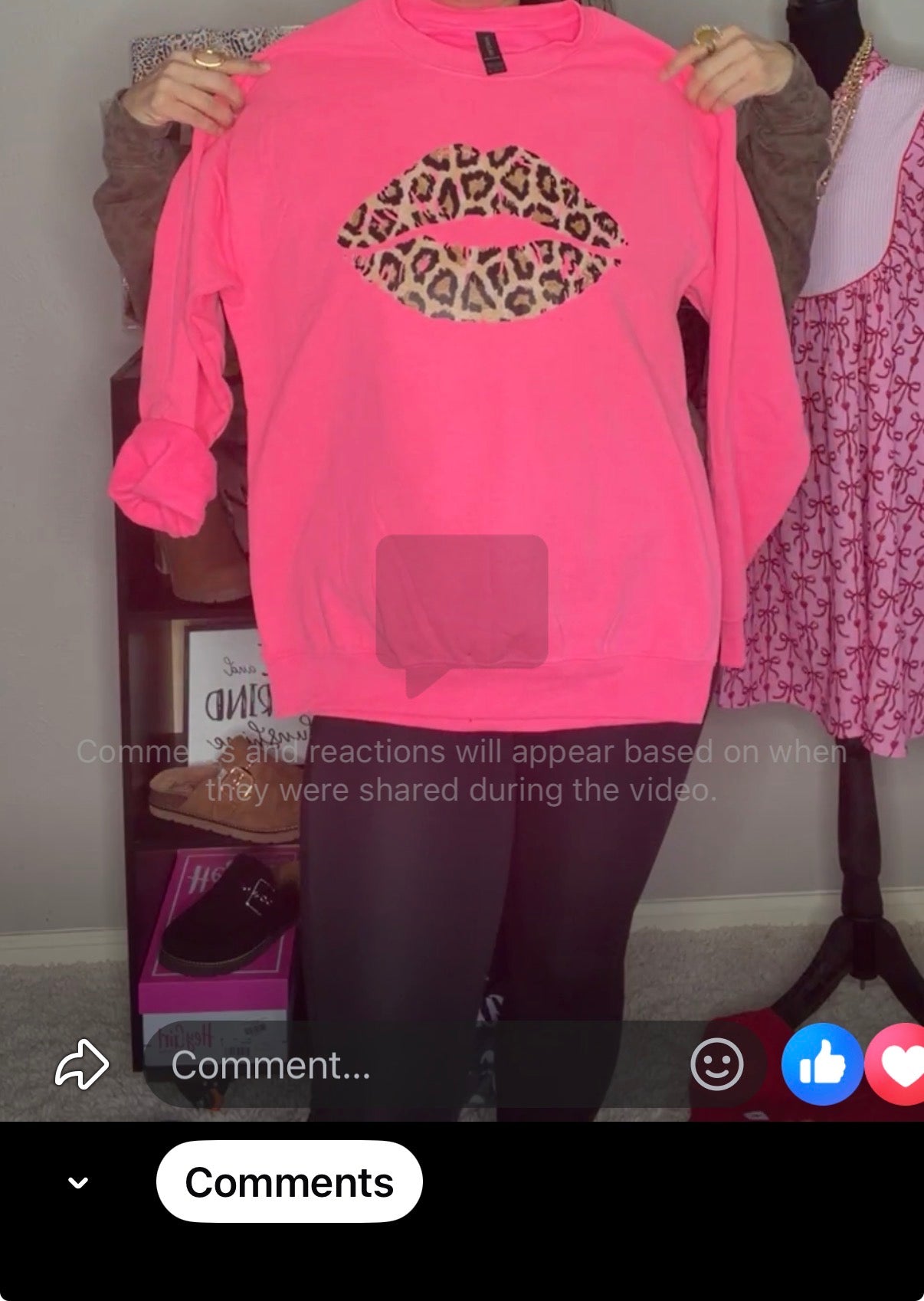 Bubble Gum Sweater with Leopard Lips