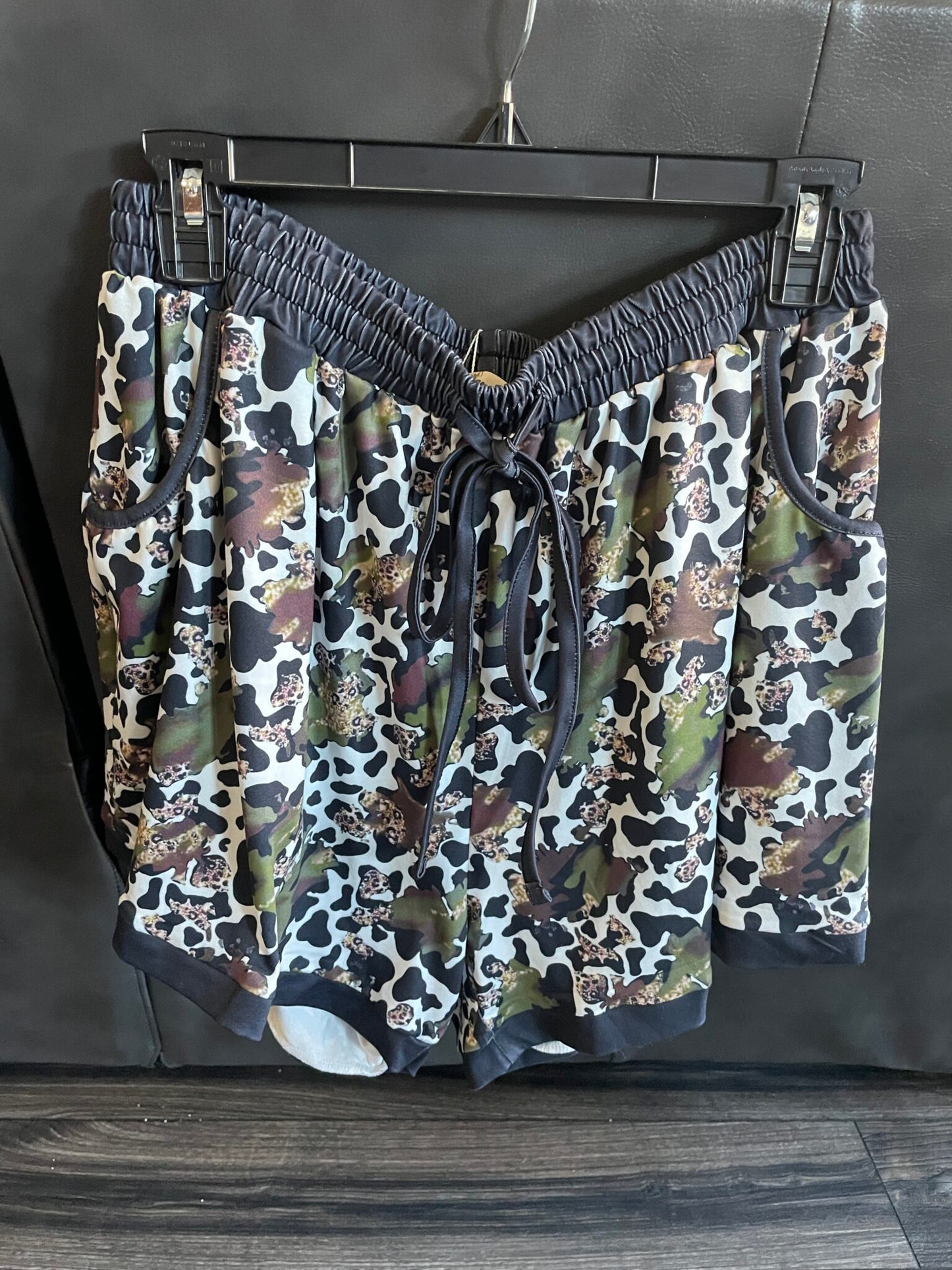 Leopard & Camo printed shorts with drawstring