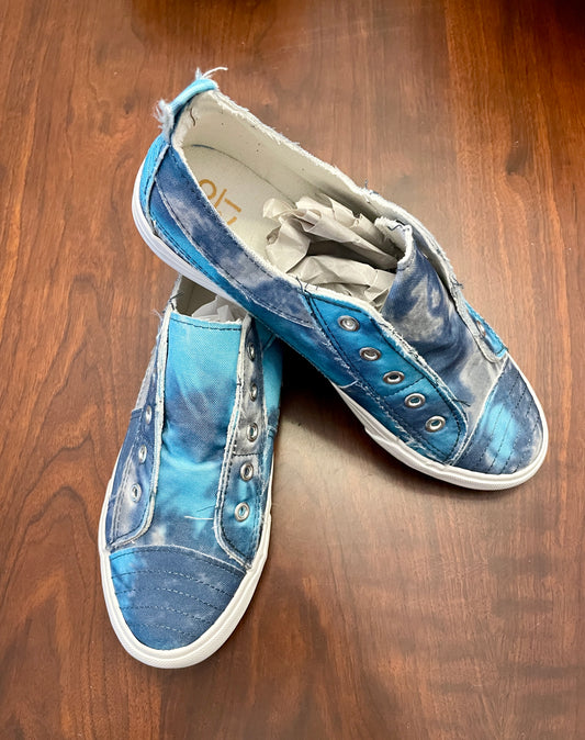 YoKi Blue Tie Dye Pull On Sneakers size 9