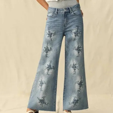 Pearl and Floral Stitch BAYEAS Denim Jean