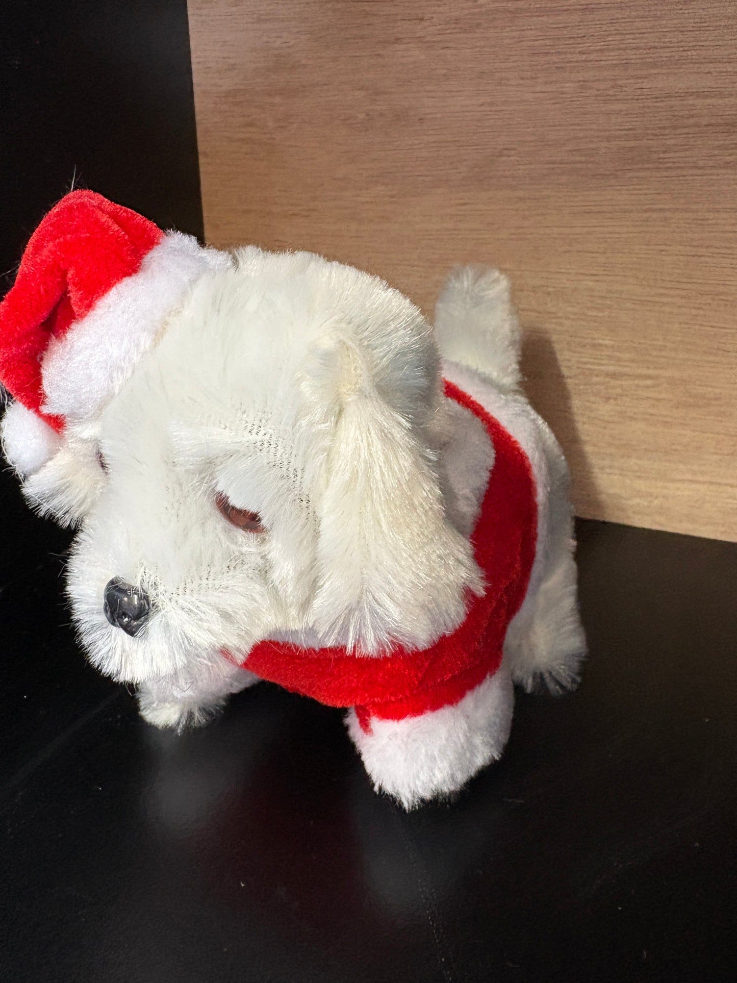 Moveable Christmas Puppy